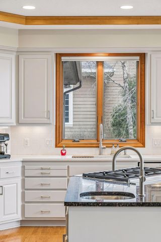 3717 Fairway Point, Woodbury, MN 55125