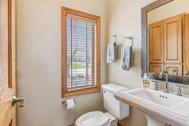 3717 Fairway Point, Woodbury, MN 55125