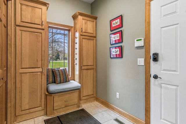 3717 Fairway Point, Woodbury, MN 55125