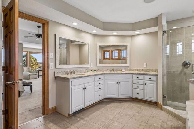 3717 Fairway Point, Woodbury, MN 55125