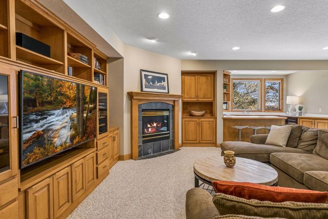 3717 Fairway Point, Woodbury, MN 55125