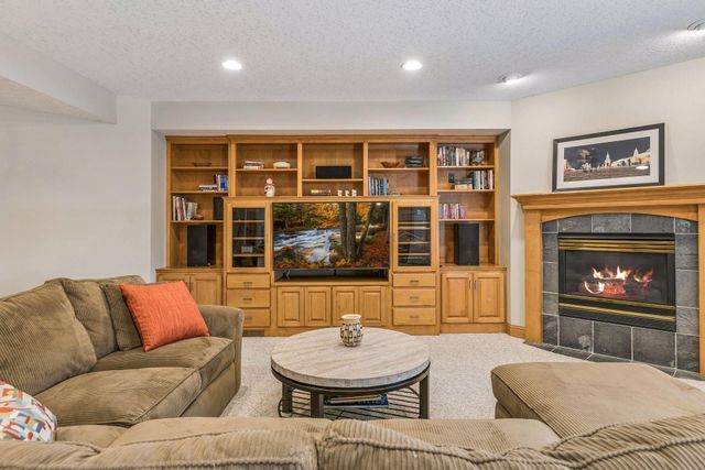 3717 Fairway Point, Woodbury, MN 55125