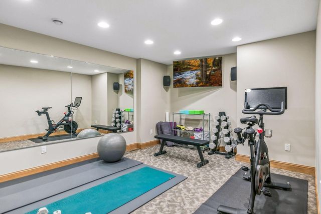 3717 Fairway Point, Woodbury, MN 55125