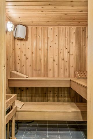 3717 Fairway Point, Woodbury, MN 55125