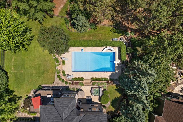 3717 Fairway Point, Woodbury, MN 55125