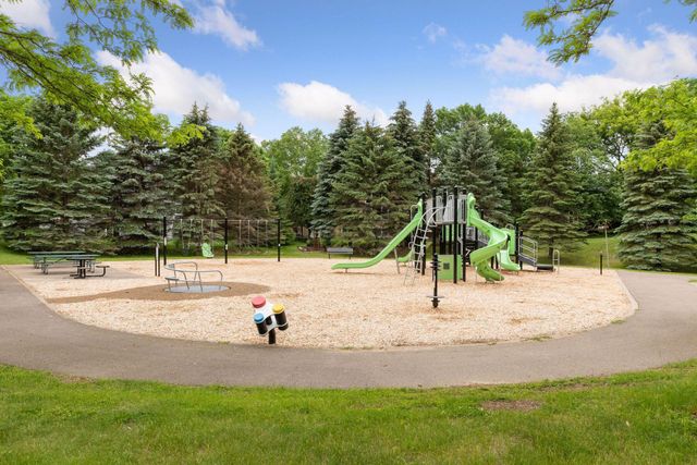 3717 Fairway Point, Woodbury, MN 55125