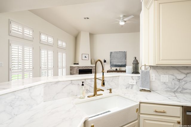 19207 TIERRA CV, San Antonio, TX 78258