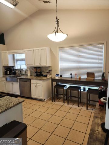 2869 Hillvale Cove Drive, Lithonia, GA 30058