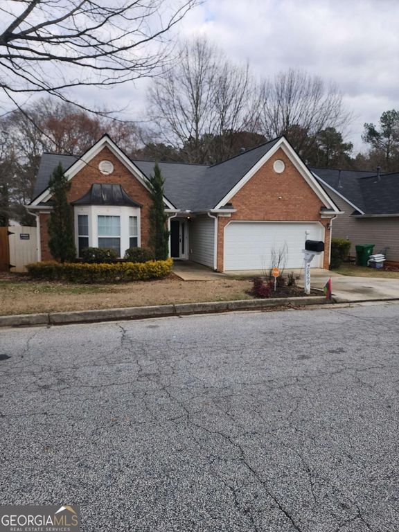 2869 Hillvale Cove Drive, Lithonia, GA 30058
