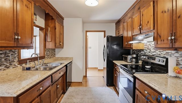 9732 Ladue Rd, North Chesterfield, VA 23237