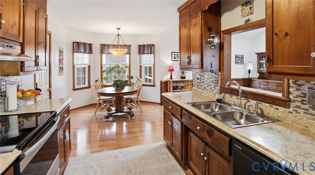 9732 Ladue Rd, North Chesterfield, VA 23237