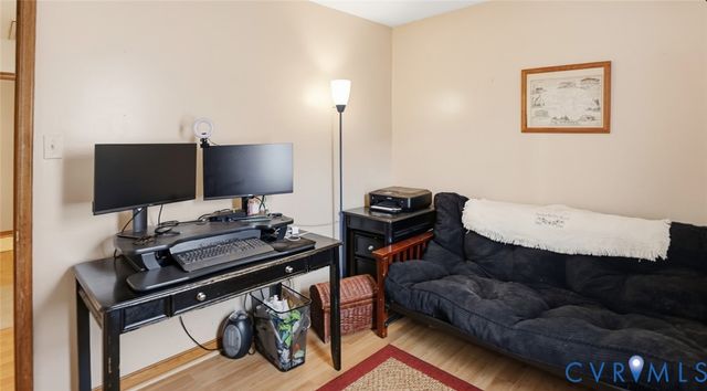 9732 Ladue Rd, North Chesterfield, VA 23237