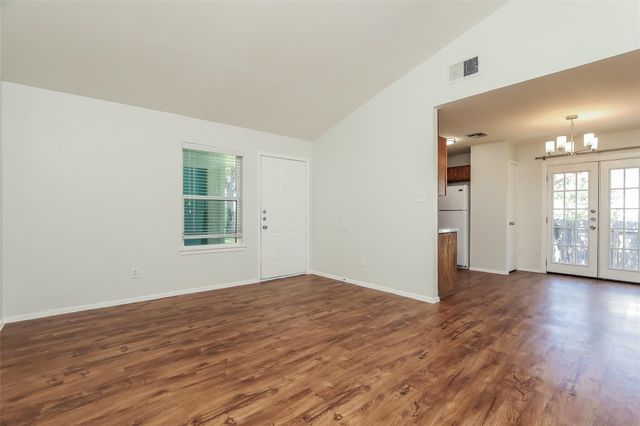 1918 Gracy Farms LN B, Austin, TX 78758