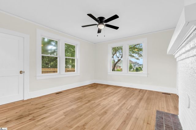 221 Brookdale Avenue, Greenville, SC 29607