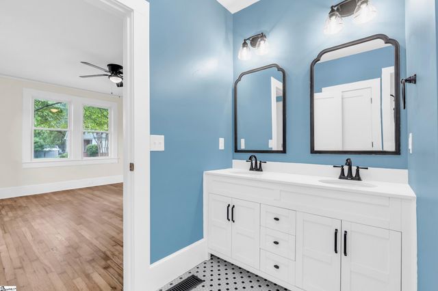 221 Brookdale Avenue, Greenville, SC 29607