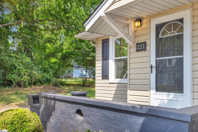 221 Brookdale Avenue, Greenville, SC 29607