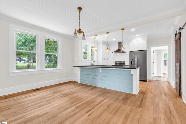 221 Brookdale Avenue, Greenville, SC 29607
