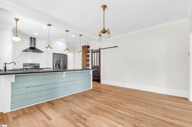 221 Brookdale Avenue, Greenville, SC 29607