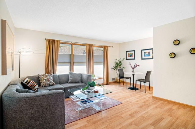 4025 Chowen Avenue S, Minneapolis, MN 55410