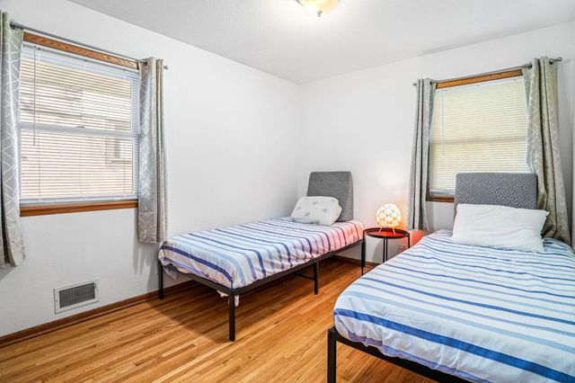 4025 Chowen Avenue S, Minneapolis, MN 55410