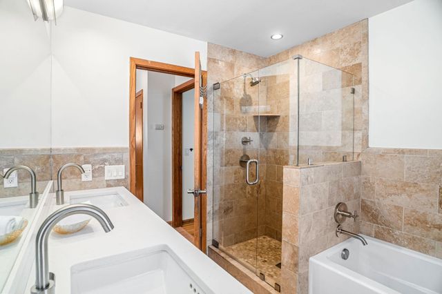 4025 Chowen Avenue S, Minneapolis, MN 55410