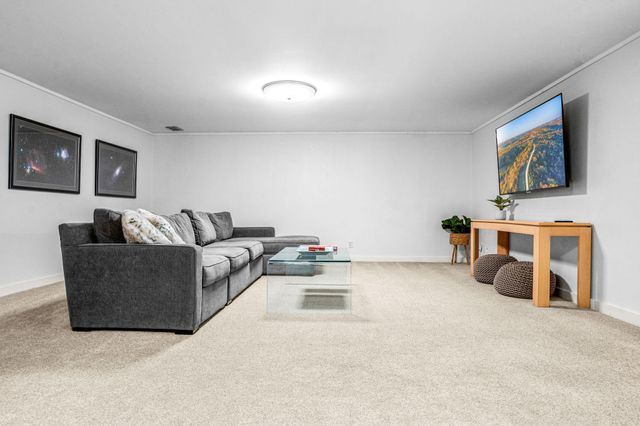 4025 Chowen Avenue S, Minneapolis, MN 55410