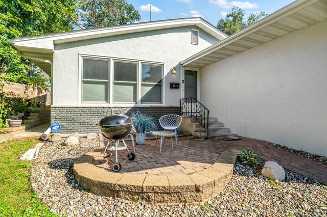 4025 Chowen Avenue S, Minneapolis, MN 55410