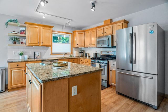 4025 Chowen Avenue S, Minneapolis, MN 55410