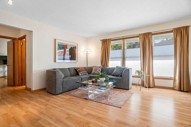 4025 Chowen Avenue S, Minneapolis, MN 55410