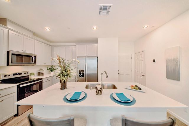 7862 Paseo De Daly, Citrus Heights, CA 95610