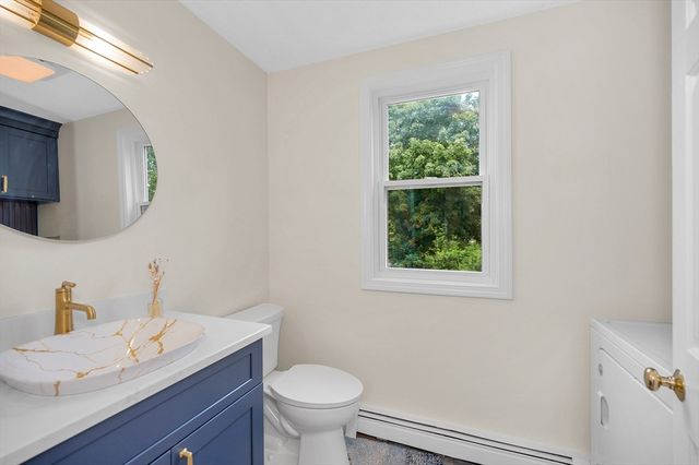 769 Grafton St, Shrewsbury, MA 01545