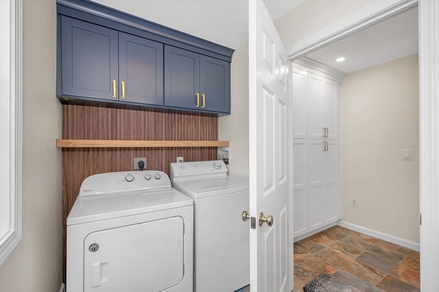 769 Grafton St, Shrewsbury, MA 01545