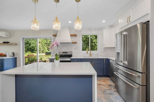 769 Grafton St, Shrewsbury, MA 01545