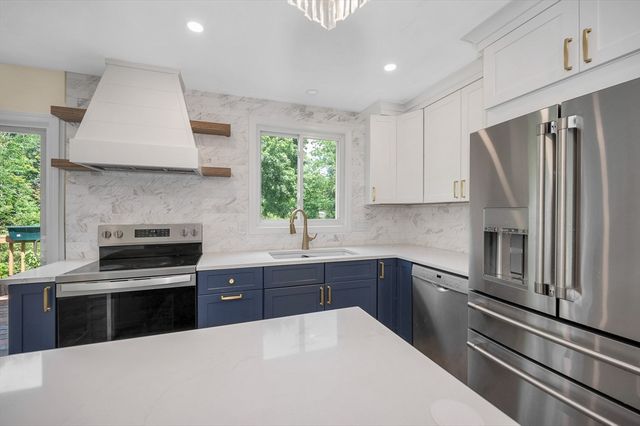 769 Grafton St, Shrewsbury, MA 01545