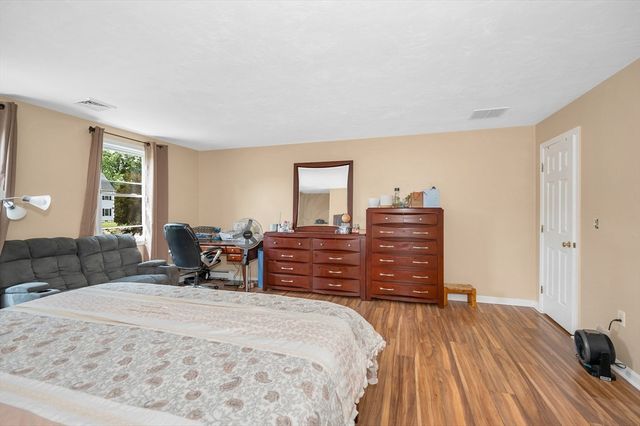 769 Grafton St, Shrewsbury, MA 01545