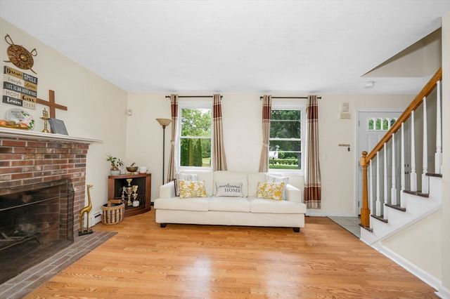 769 Grafton St, Shrewsbury, MA 01545