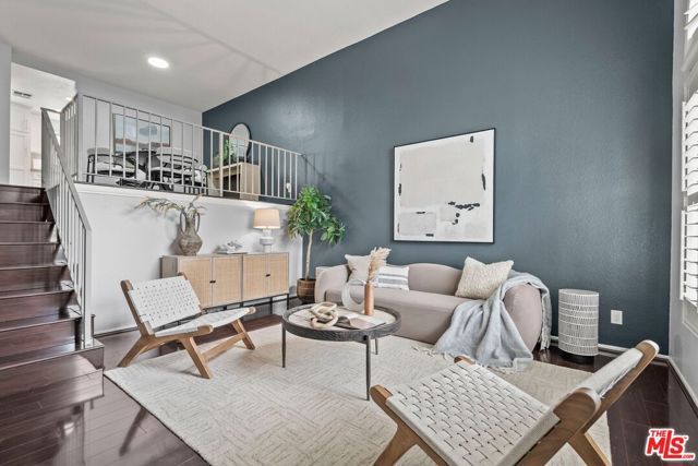 8741 Darby Avenue 2, Northridge (los Angeles), CA 91325