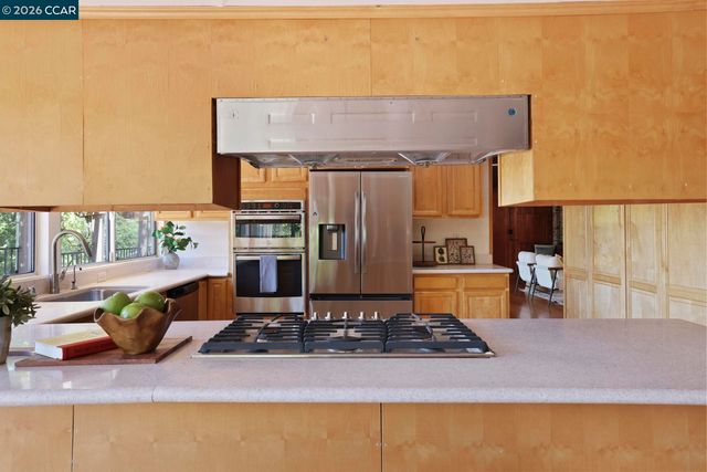 742 Miner Road, Orinda, CA 94563
