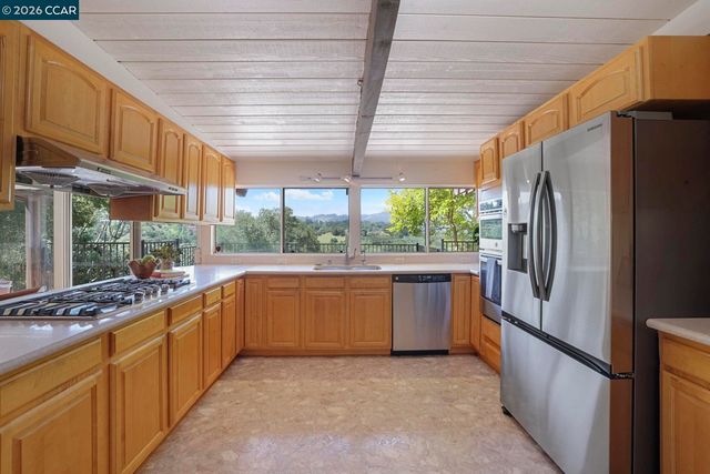 742 Miner Road, Orinda, CA 94563