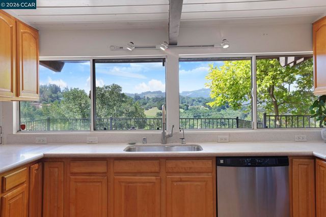 742 Miner Road, Orinda, CA 94563