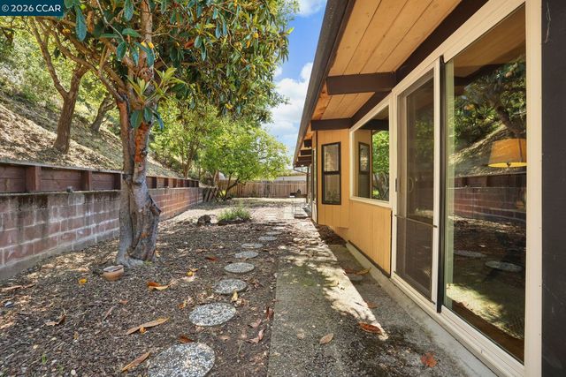 742 Miner Road, Orinda, CA 94563
