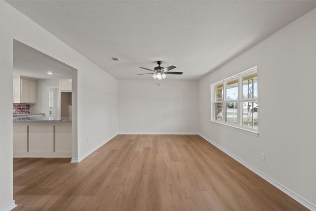 309 N 4th Street, Rosebud, TX 76570