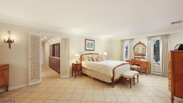 7 Manor Dr, Warren Twp., NJ 07059