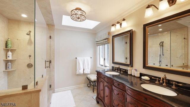 7 Manor Dr, Warren Twp., NJ 07059