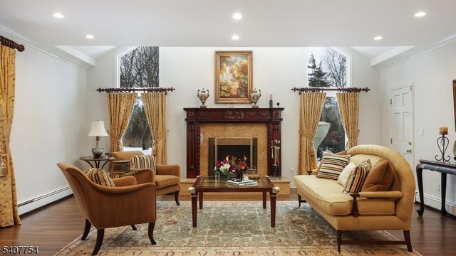 7 Manor Dr, Warren Twp., NJ 07059