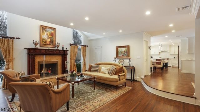 7 Manor Dr, Warren Twp., NJ 07059