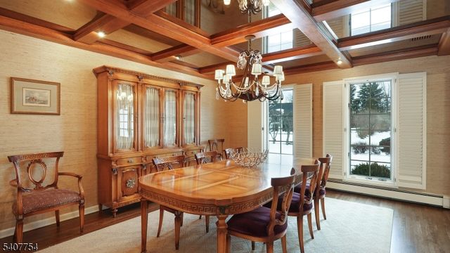 7 Manor Dr, Warren Twp., NJ 07059