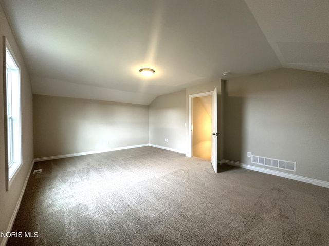 15038 Stonebridge Lane, Perrysburg, OH 43551