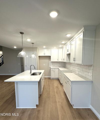 15038 Stonebridge Lane, Perrysburg, OH 43551