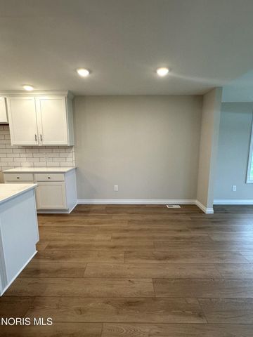15038 Stonebridge Lane, Perrysburg, OH 43551